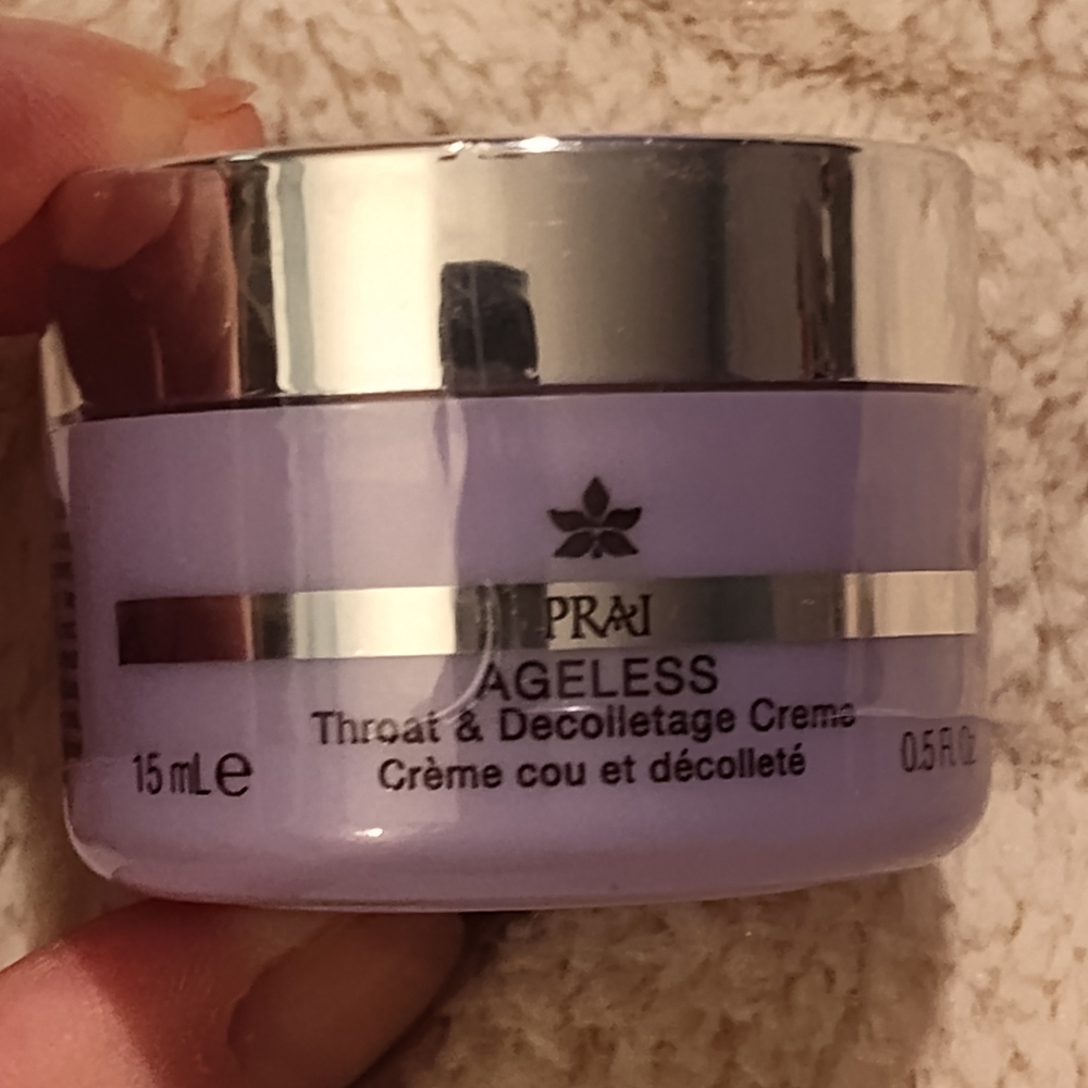 Ageless Throat & Decolletage Creme - Purple